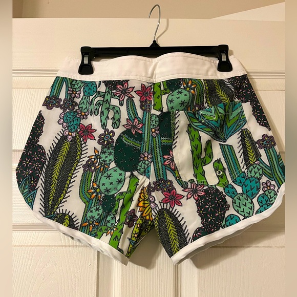 Mr Turk NWT desert oasis zippered trunk - Picture 2 of 2